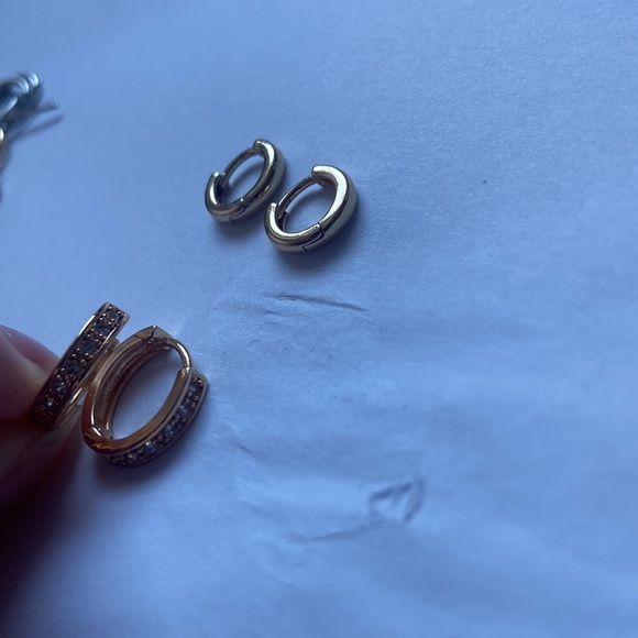 17 pairs of earrings - Picture 7 of 7